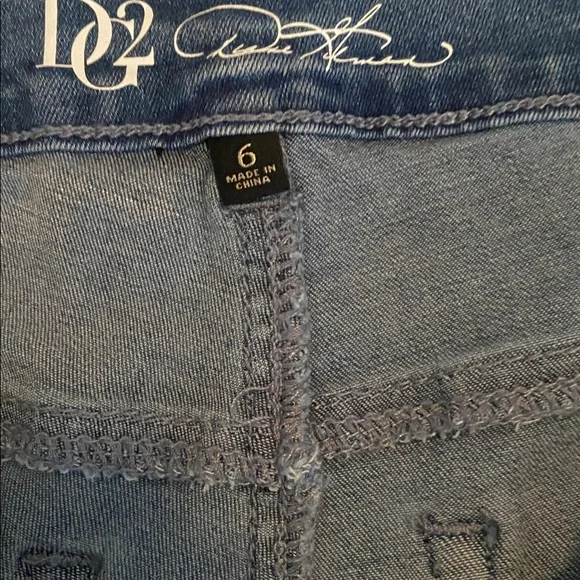 DG2 New Classic Stretch Denim Embellished Heart Jeans Chambray 6 New - Picture 10 of 16